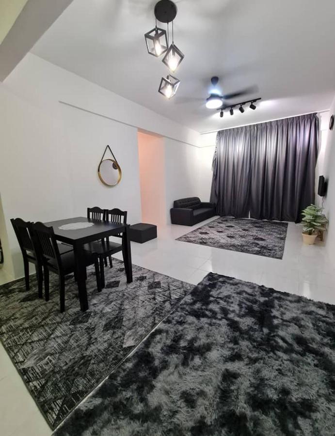 Alfaruqi Homestay Seaview 8 Kuantan Ngoại thất bức ảnh
