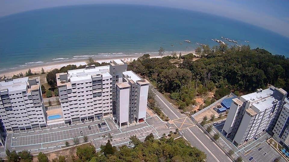 Alfaruqi Homestay Seaview 8 Kuantan Ngoại thất bức ảnh